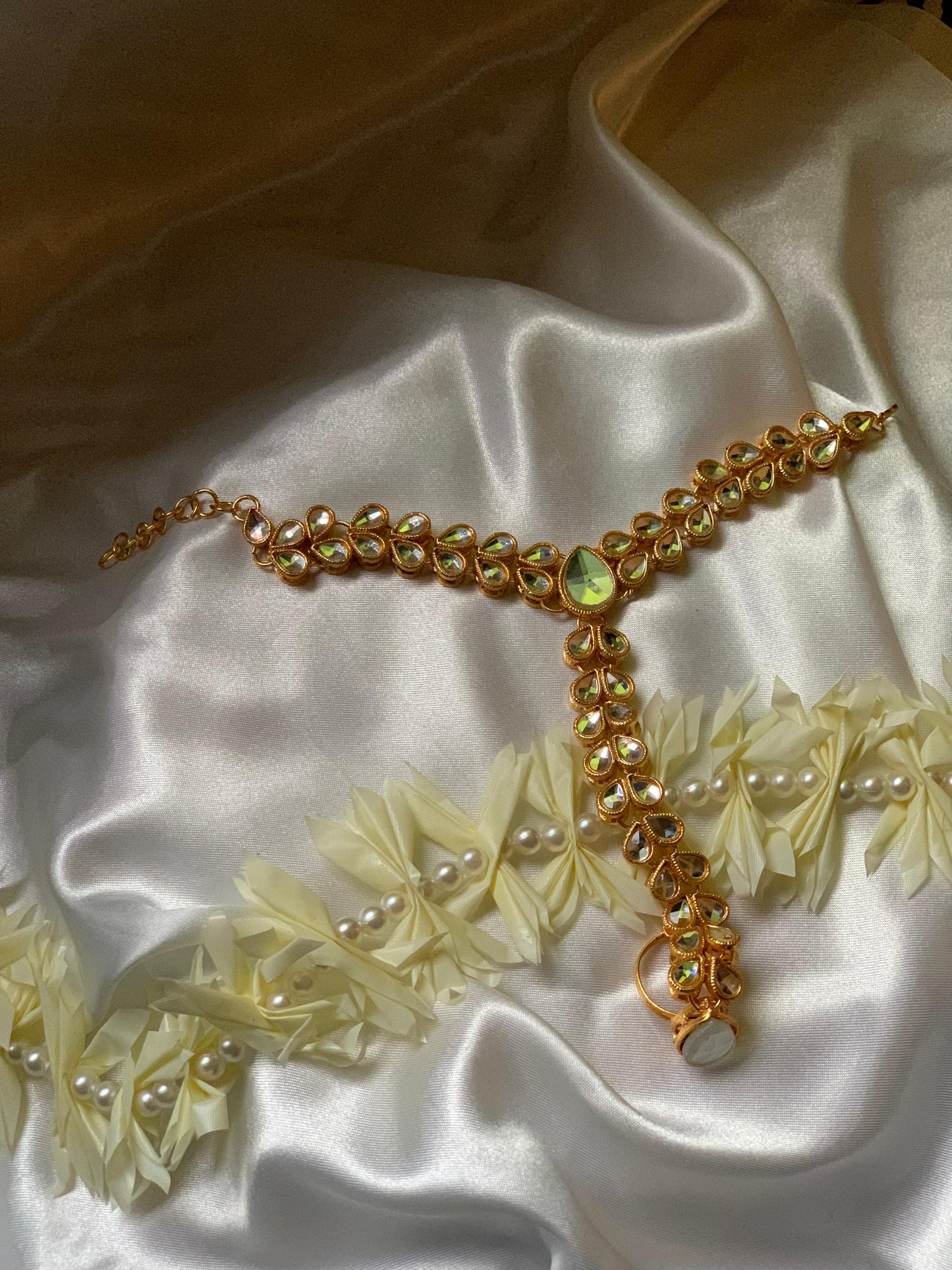 BD-22 Kundan Angla - Gold (White)