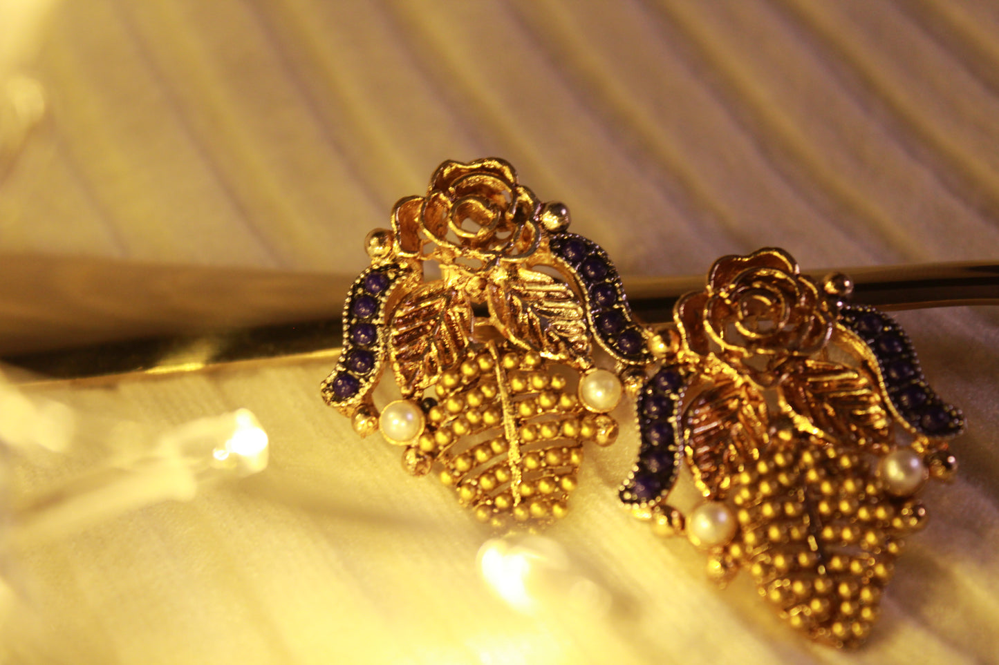 EFS-05 Gold Plated Rose - Black and White