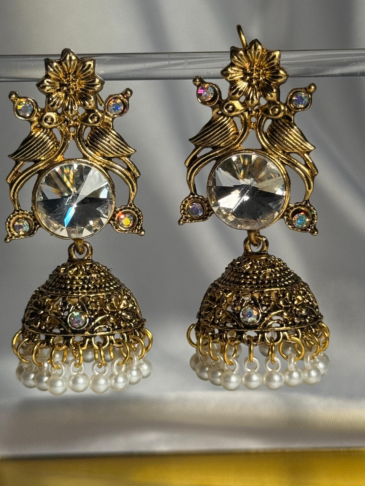 Kashimiri Earrings - Gold White