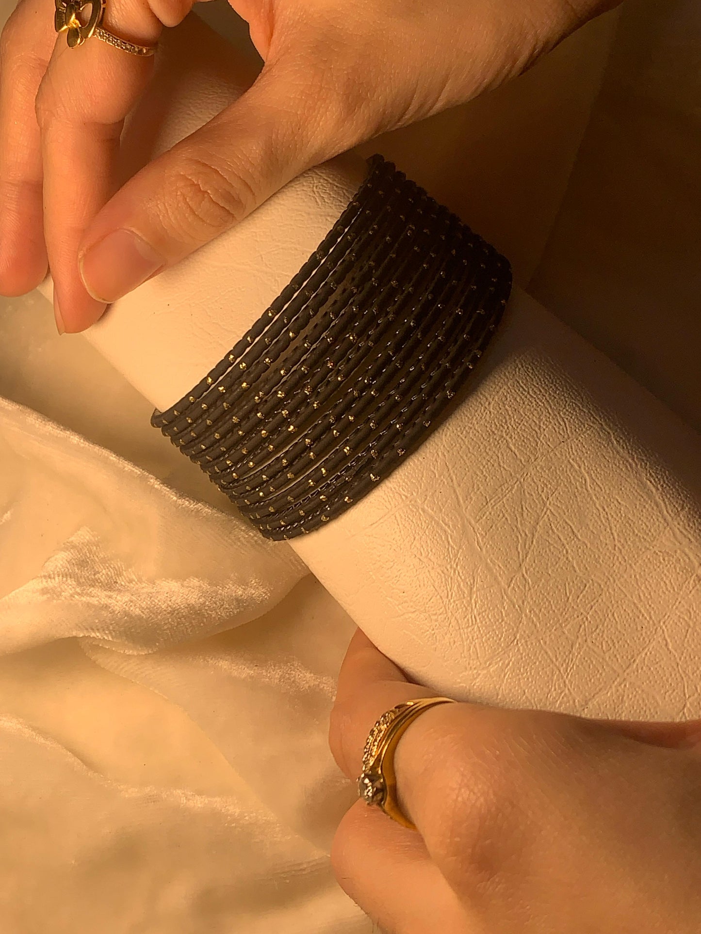 BD-14 Bangles - Black (12 Pcs)