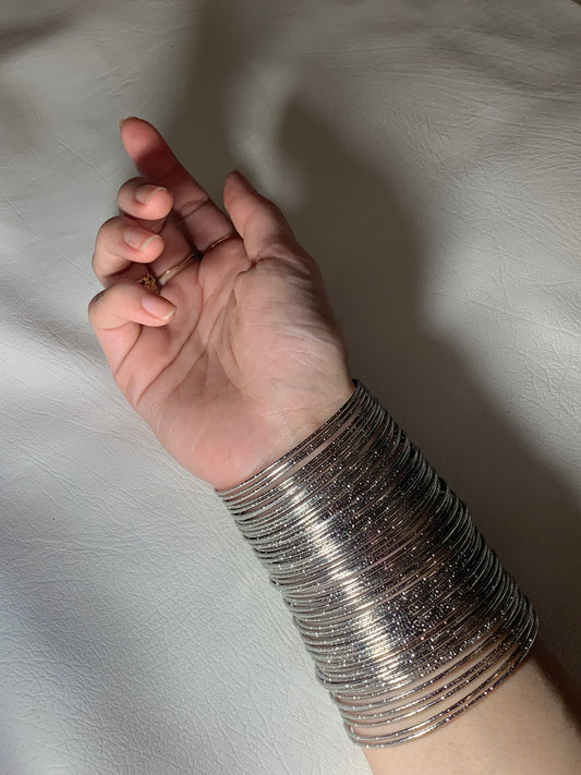 Silver bangles (30 Pieces)