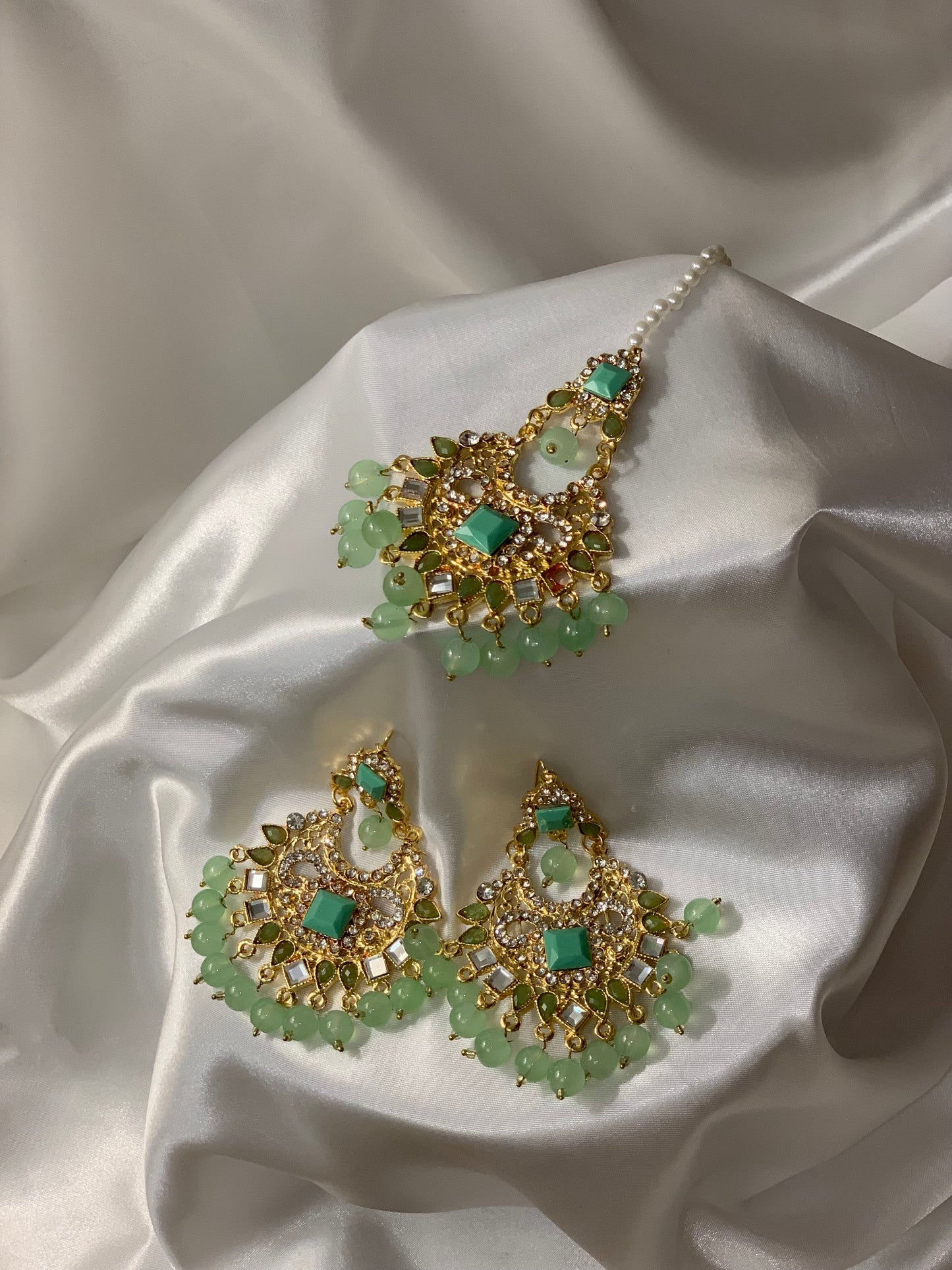 Earring and bindiya set - sea green