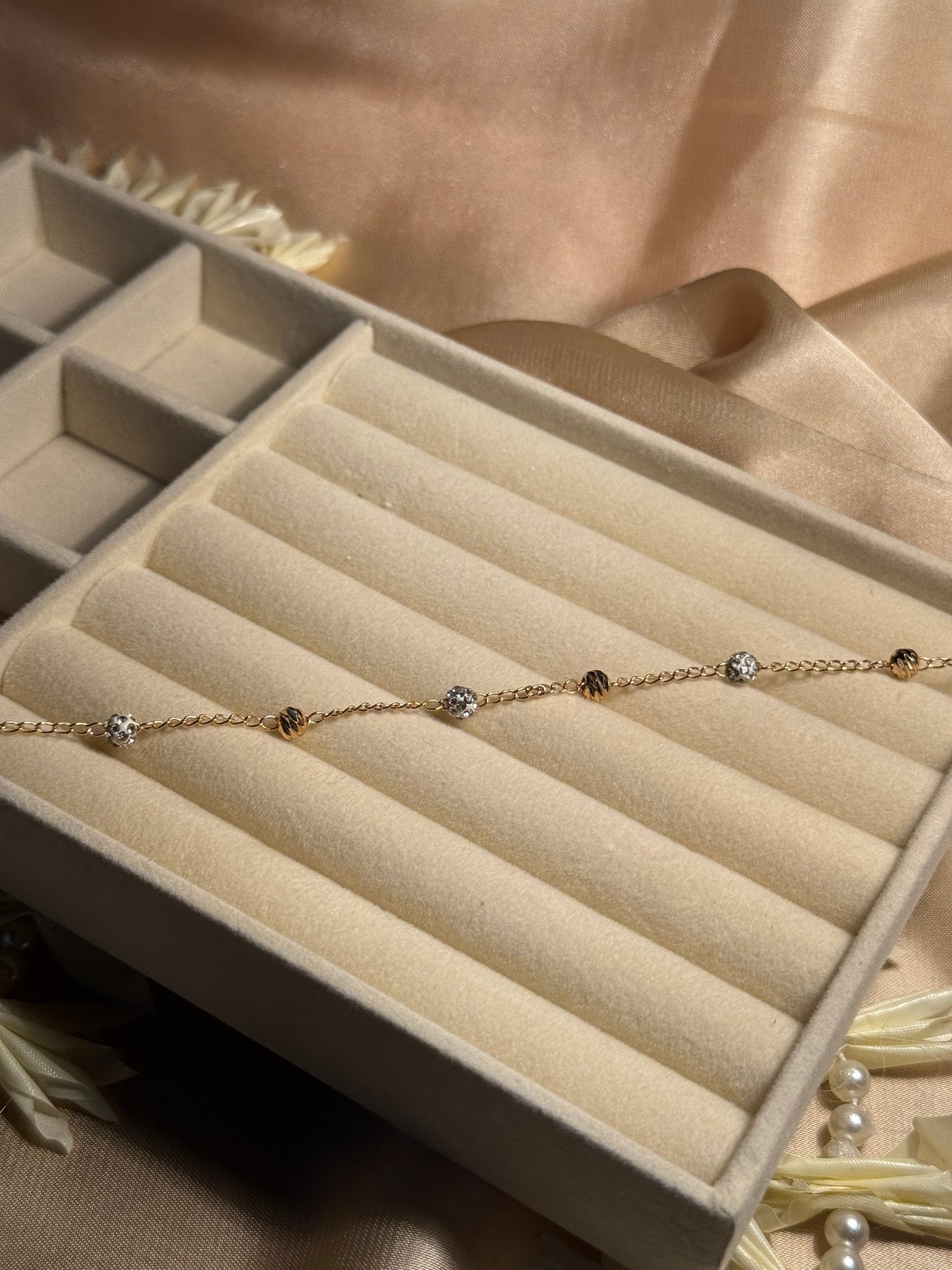 Zohra Anklet -gold design 5 balls