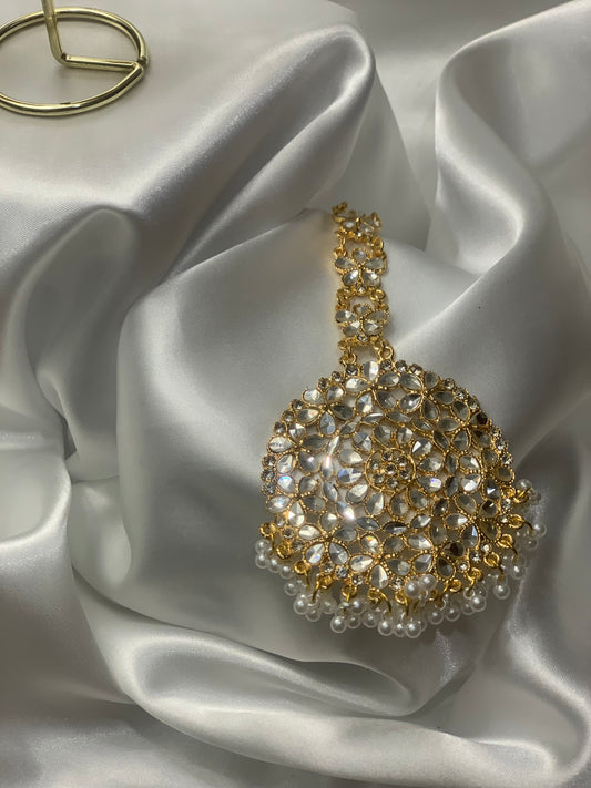 Kundan set Gold ( bindiya and Jhumky)