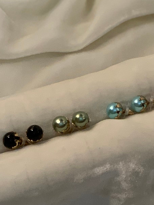 Pearl Studs