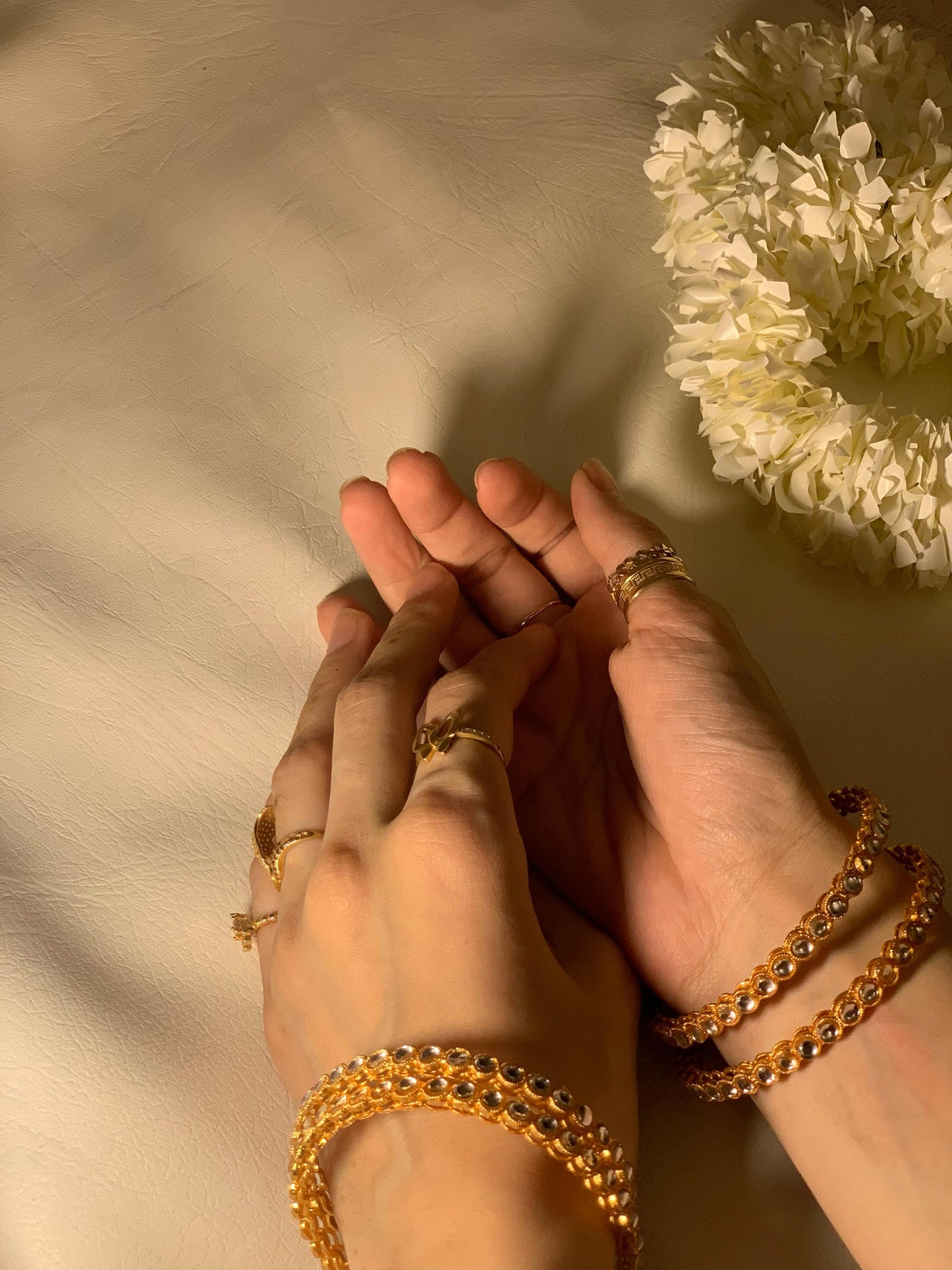 Kundan Karay (4 Pieces)