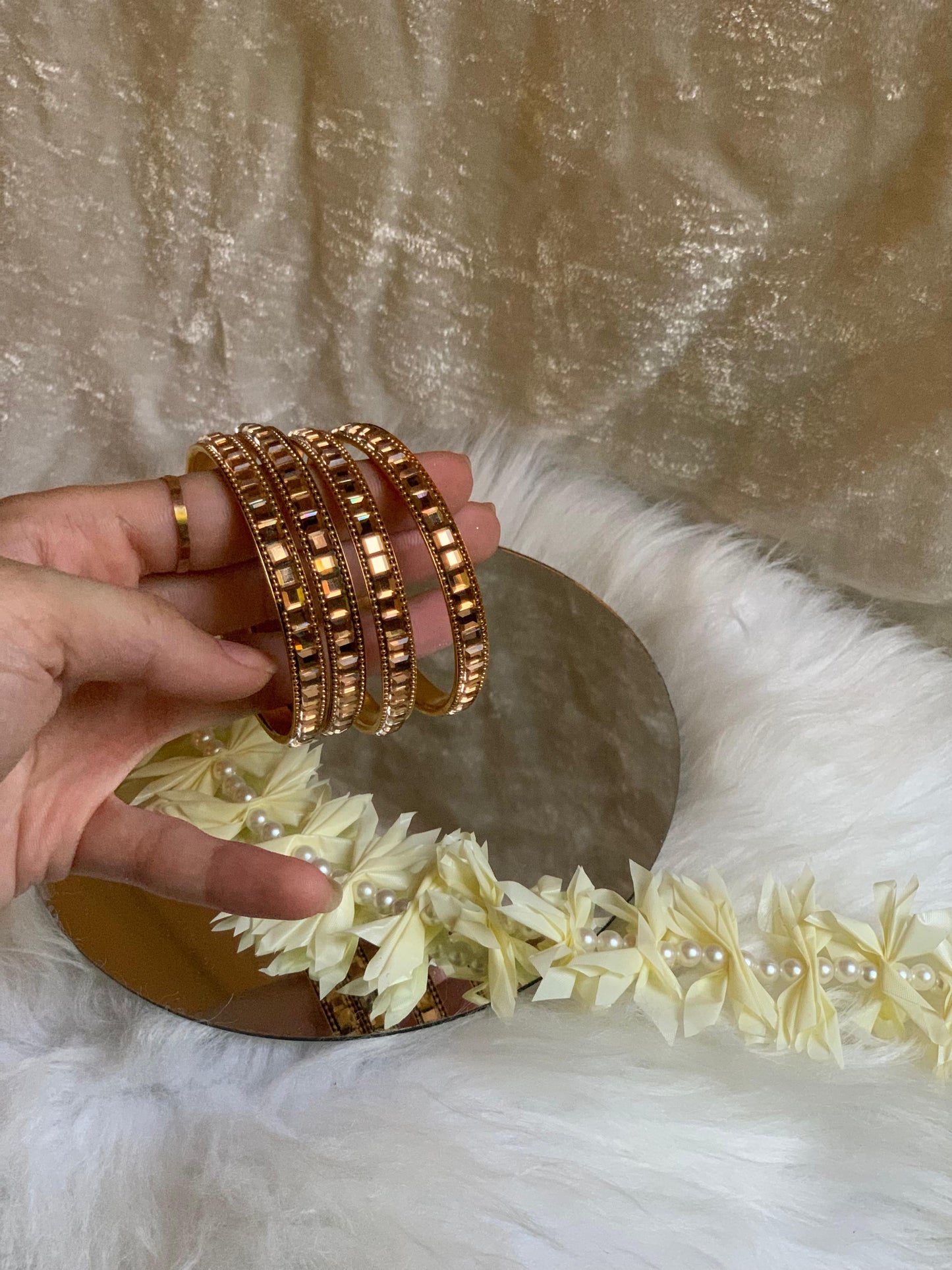 Kundan Gold Karray Set (4 Pcs)