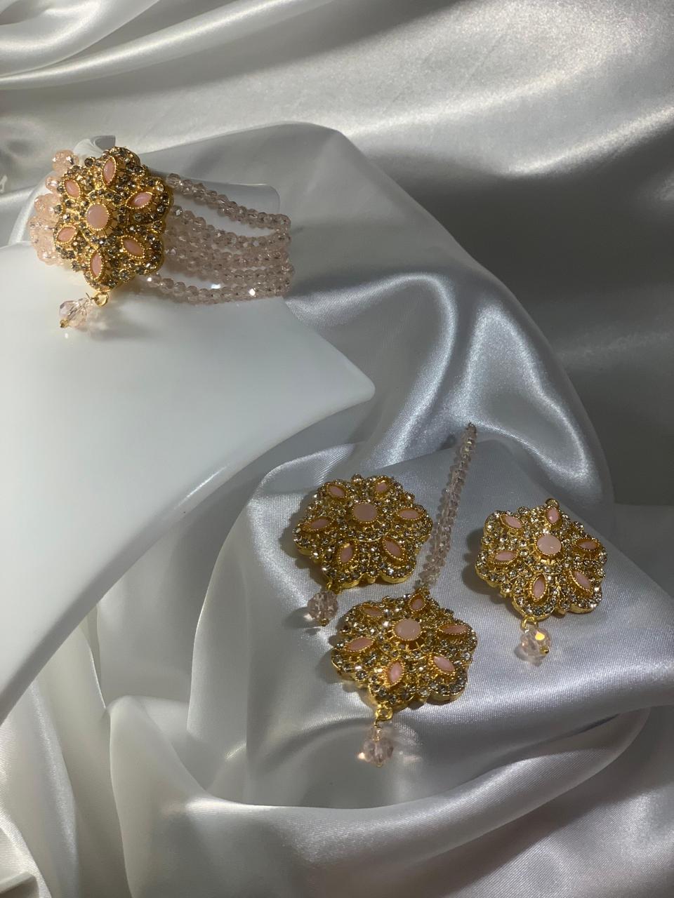 Chameli Set - Peach