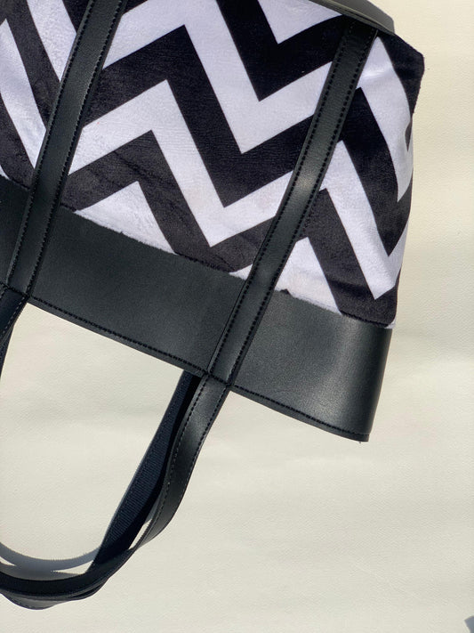 SW-010 Chevron Shoulder Bag - Black