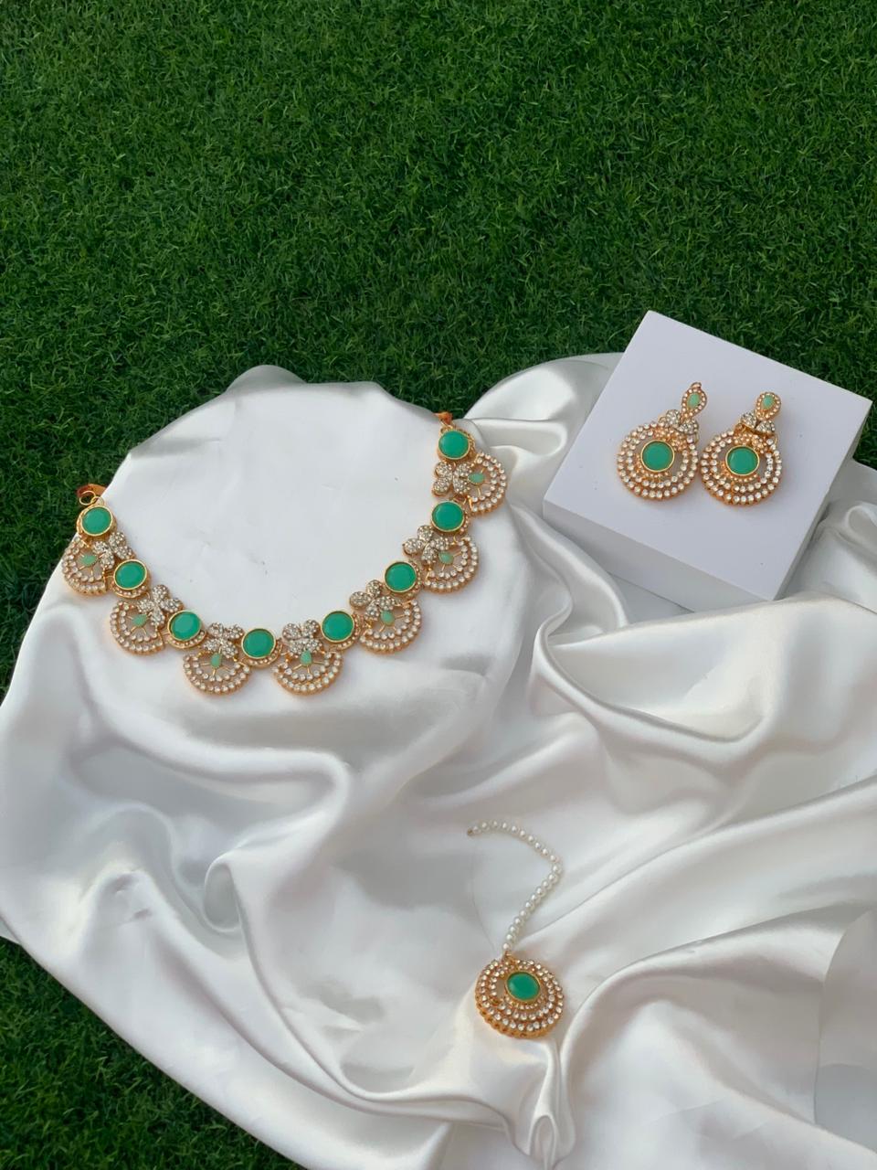 nourah phool bedazzled - Sea green