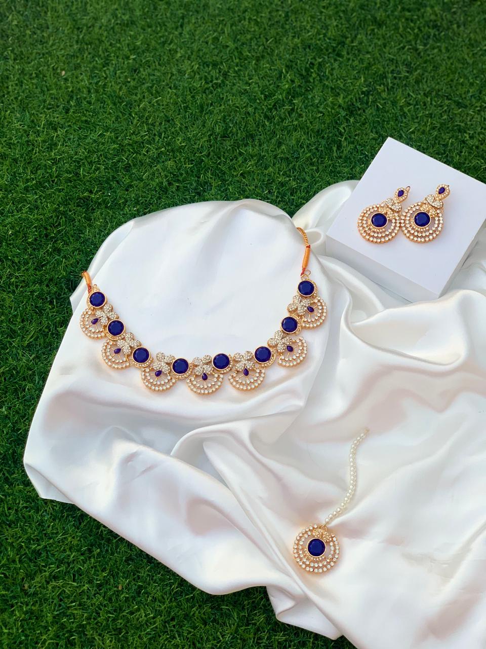 nourah phool bedazzled - Blue