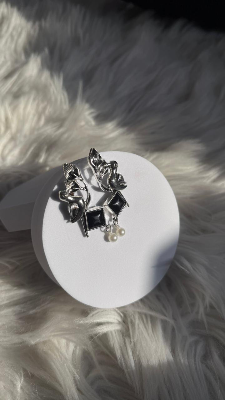 Phool chirya - Black