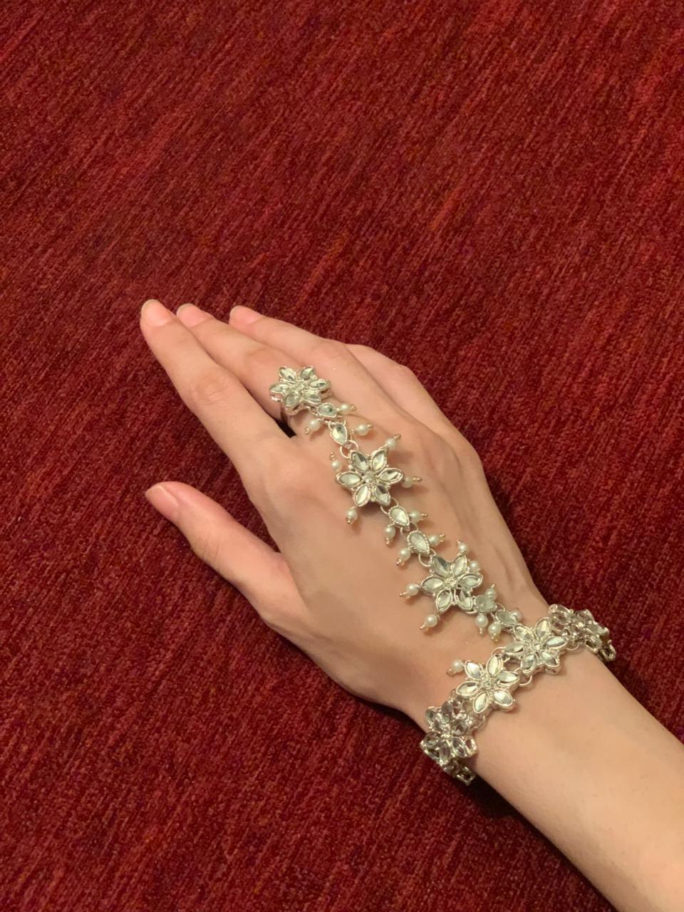 Hath Phool - Angla - silver and white