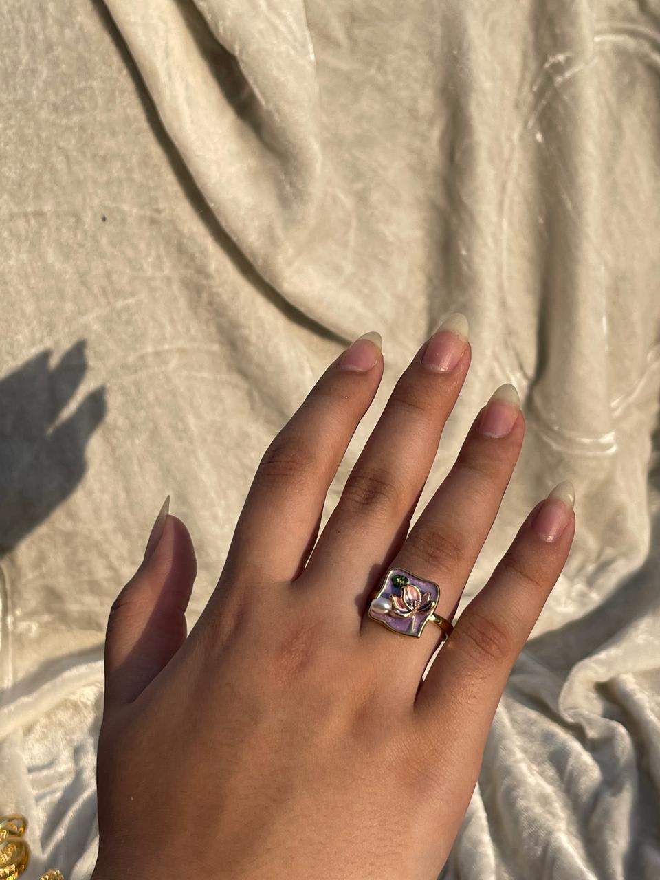 Enamel pearl ring (purple)