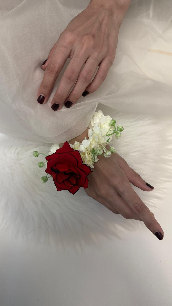 Gajra - Red Rose- pair