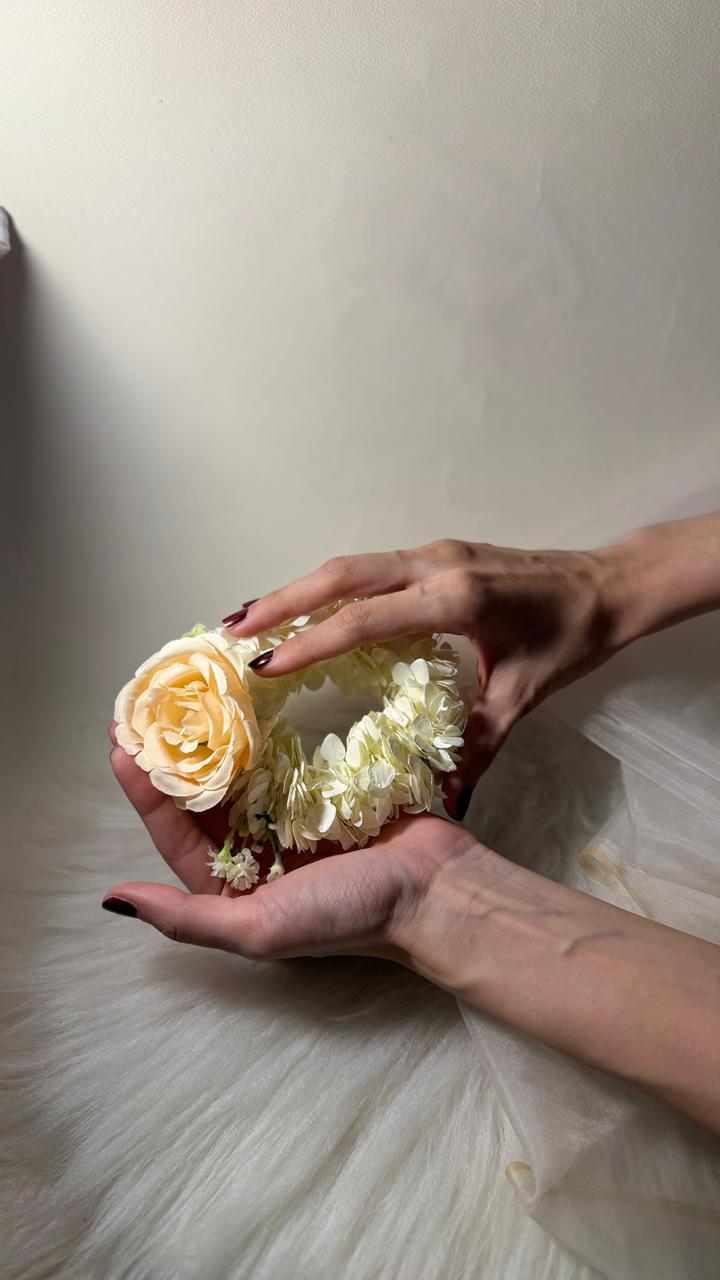 Gajra - Beige Rose - pair