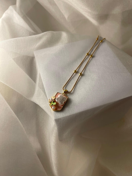 Enamel pearl necklace(Bloom Pendant)-peach