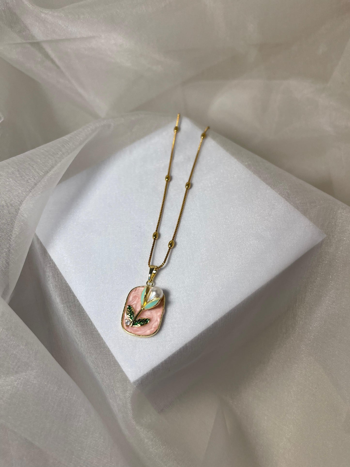 Enamel pearl necklace (Dewdrop Bloom-Pink)