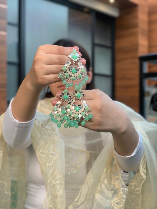 Aimen Bindiya Set - Light green and silver