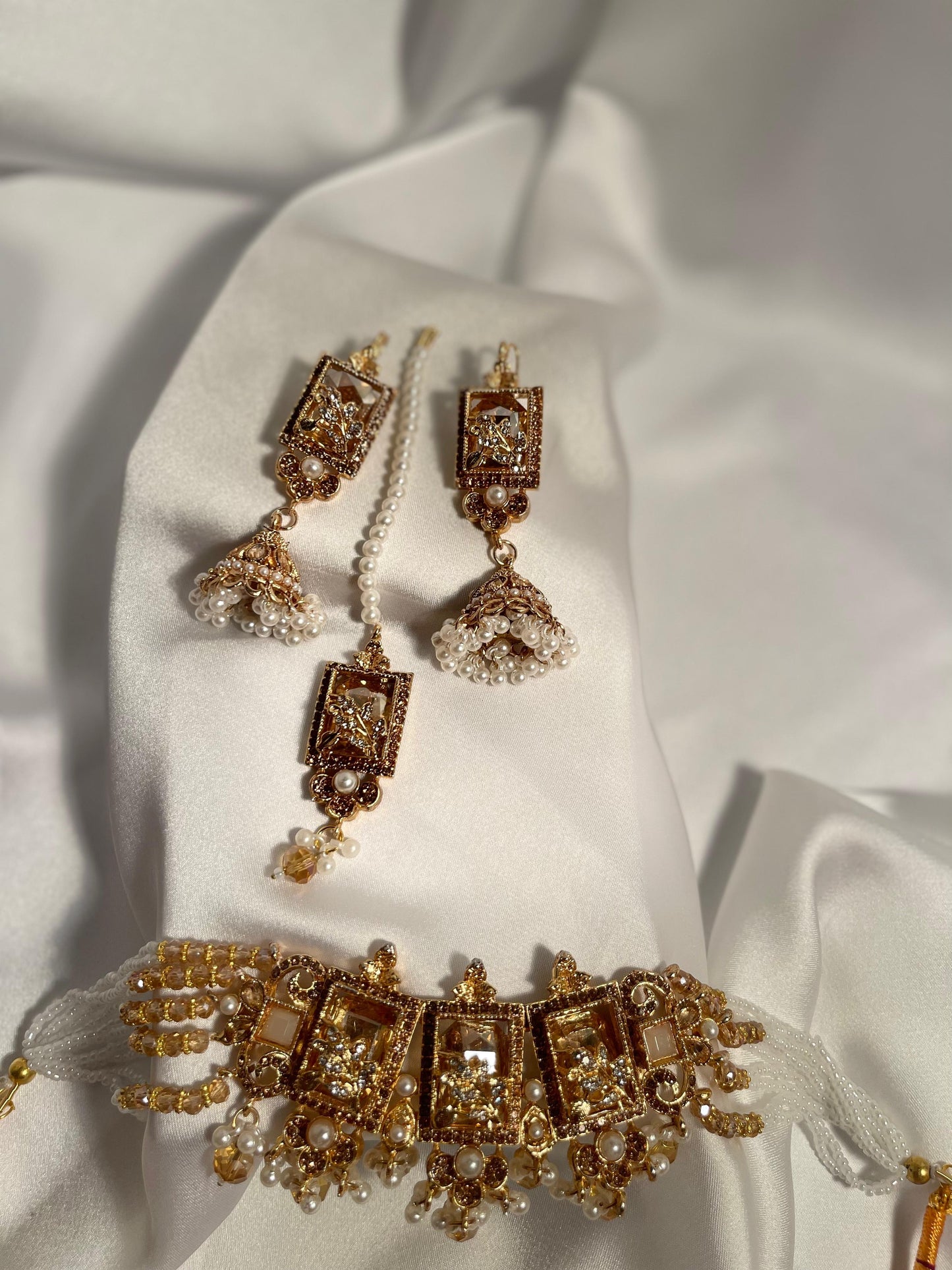 Teen Chakoor Choker Set (Gold)