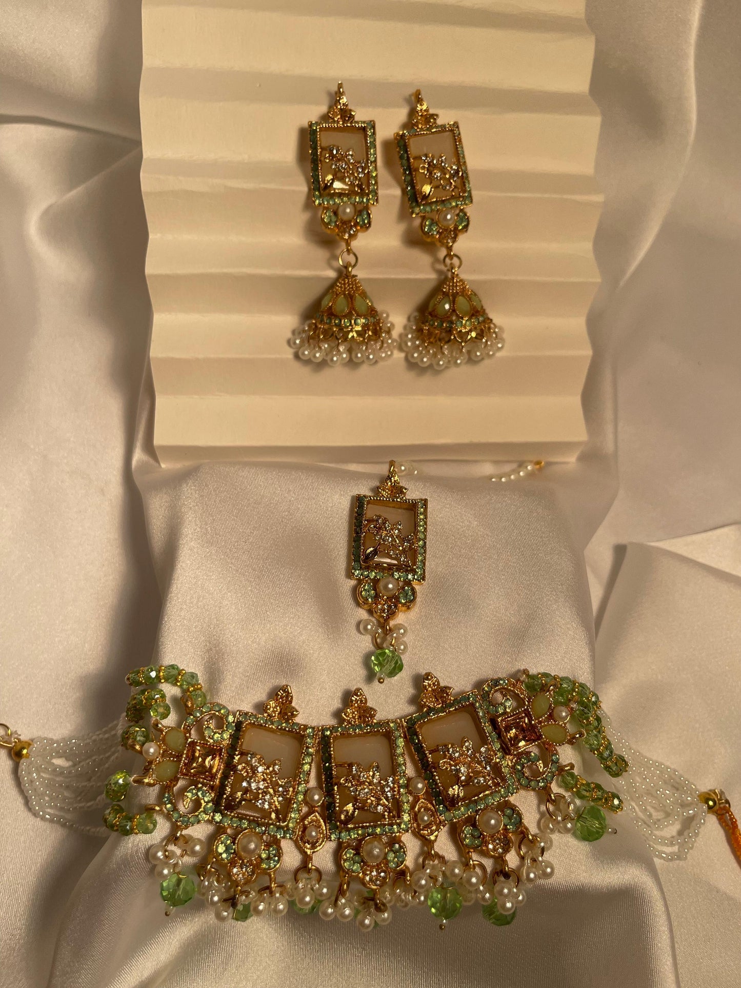 Teen Chakoor Choker Set (light green)