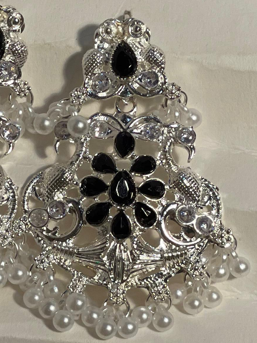 Mehwish chandi Safaid Motiya-black