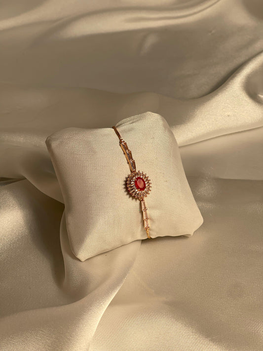 Phool bracelet Gold - red gem(oval)