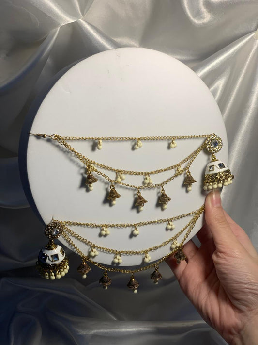 Sumaira Jhumka with saharay - white