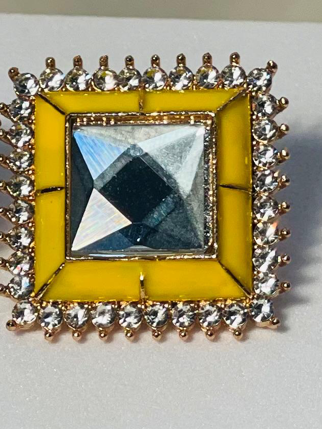 Chakoor bedazzled earrings yellow (shahi collection)