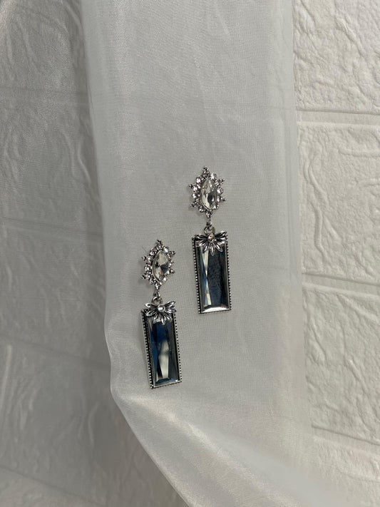 Rectangle half floral earrings silver- (Baharbano)