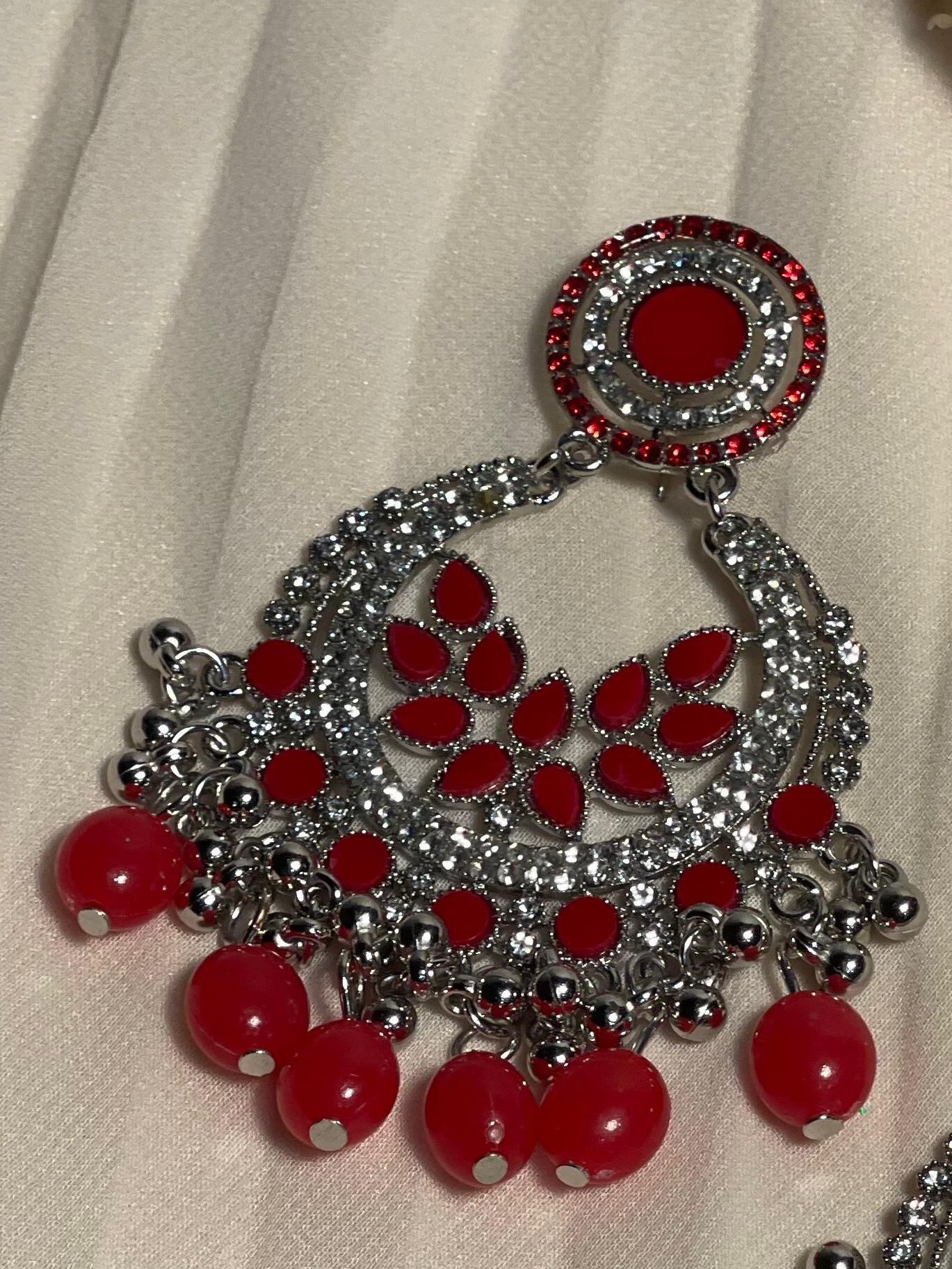 Nageen Earrings red and silver(Mahbano)