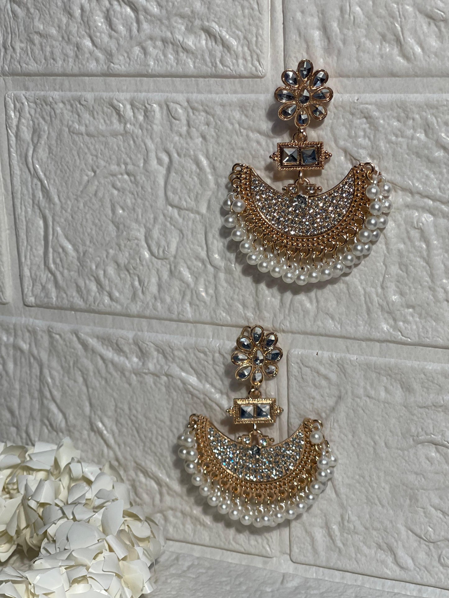 Half moon earring (Zartabbano)