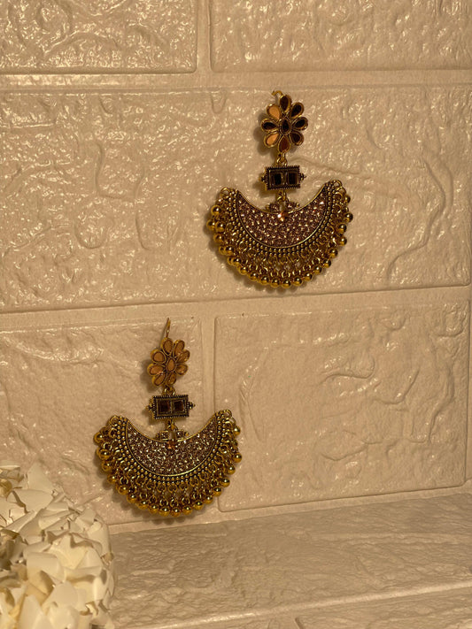 Half moon earring (Zartabbano)