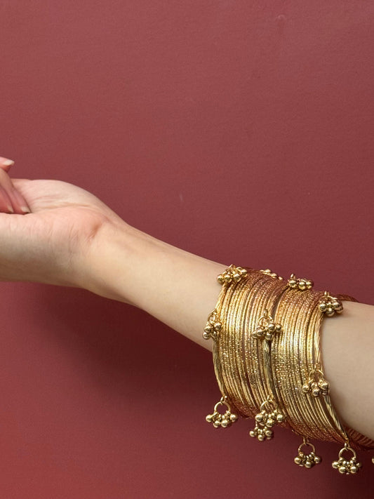 Gold ghungroo bangle set