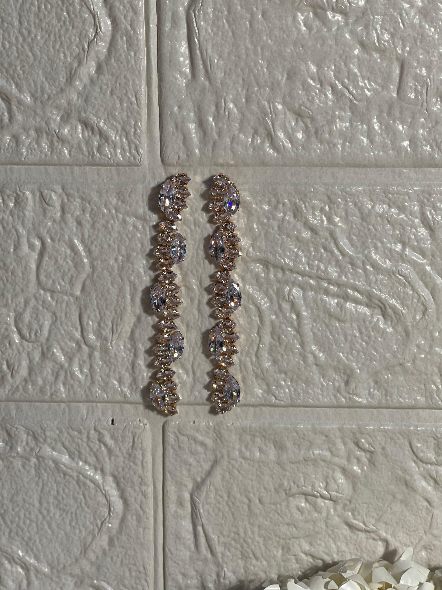 Dur-e-Fishan earrings- gold(Mahnoorbano)