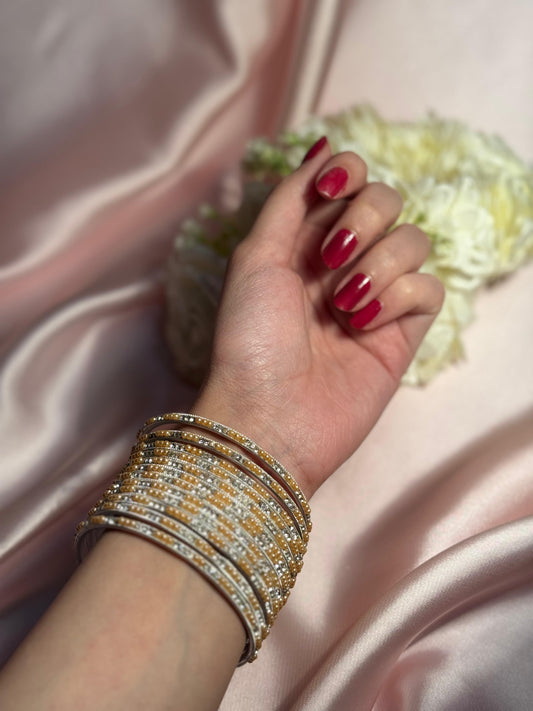 Neha Bangles (Cream and silver)