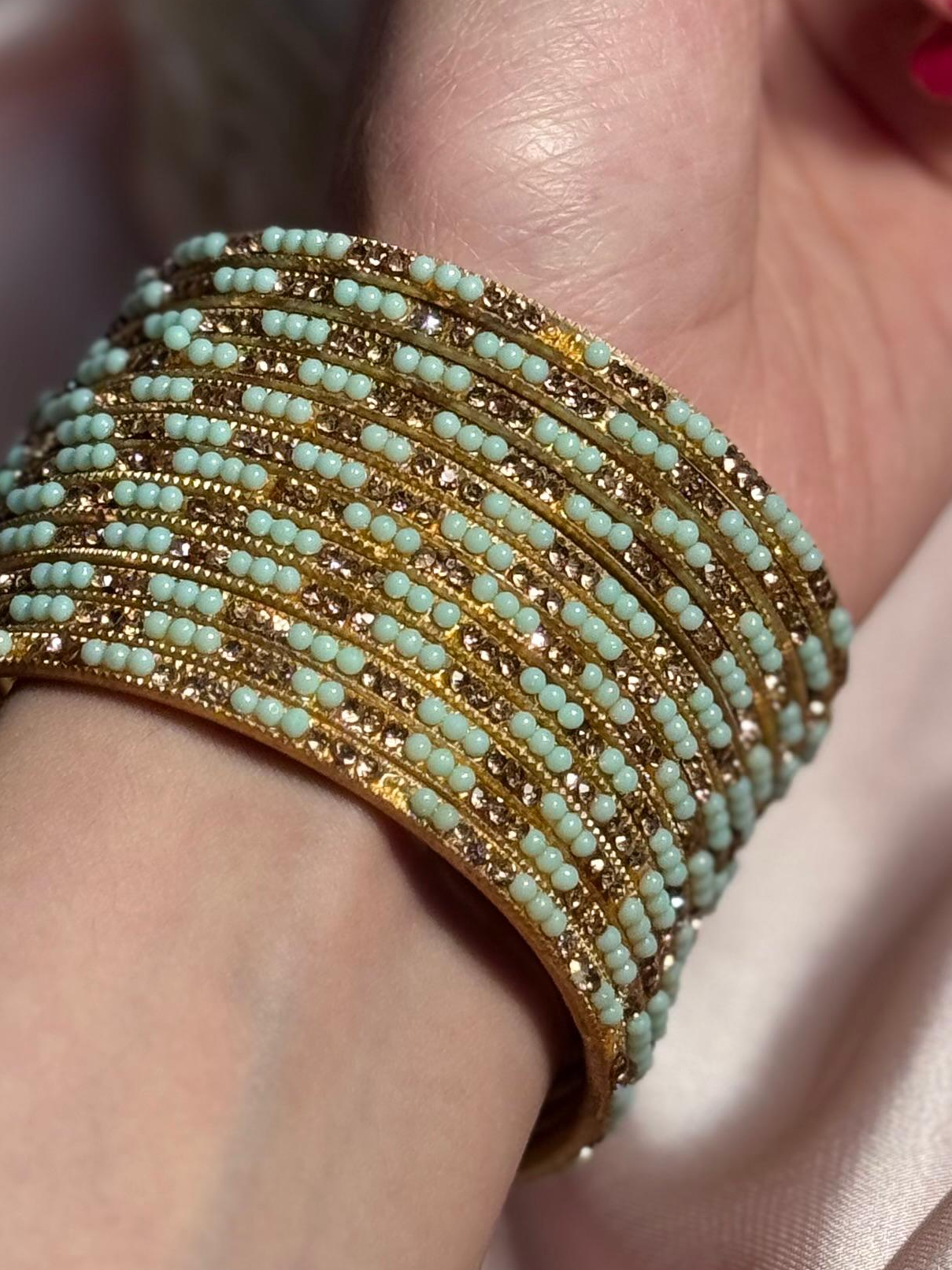 Neha Bangles (feroze and copper)
