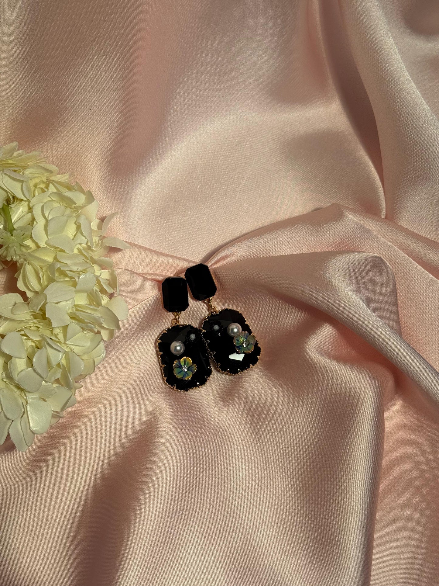 Enamel Floral Rectangle-black