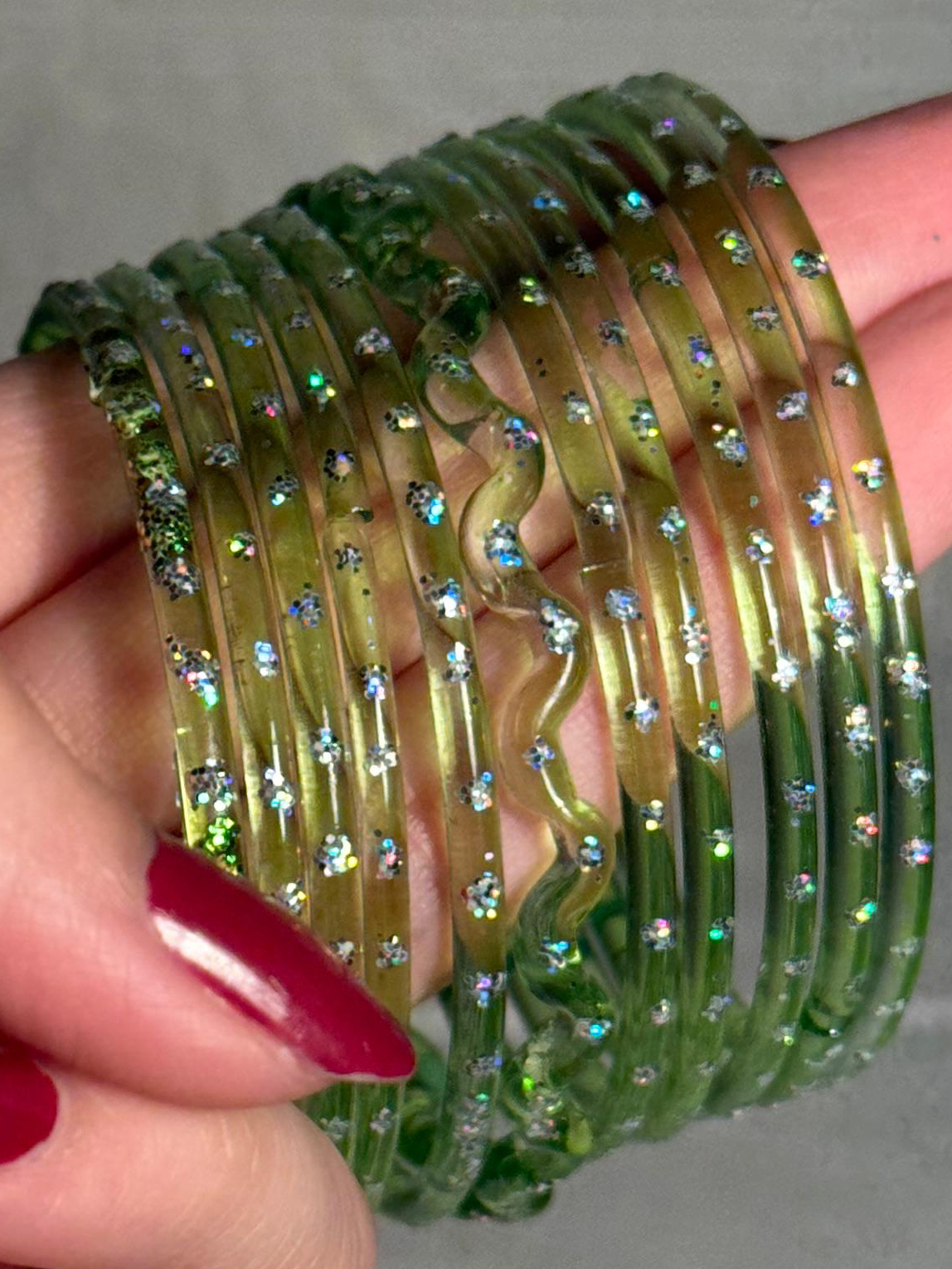 Raindrop bangle (6) green
