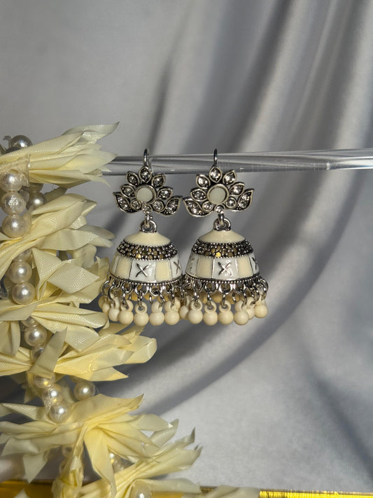 Phool booti Rang-e-desi white