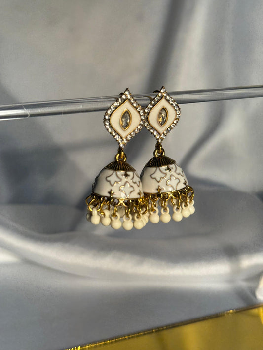 Patti Rang-e-desi white