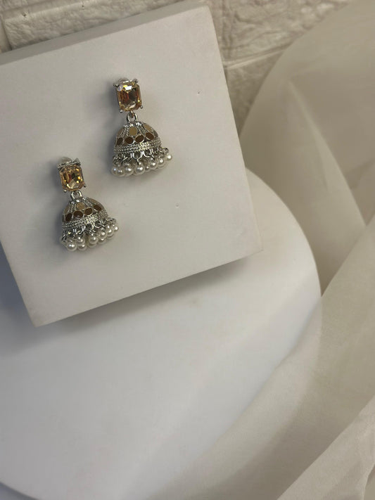 Nayab Jhumki (Champagne)