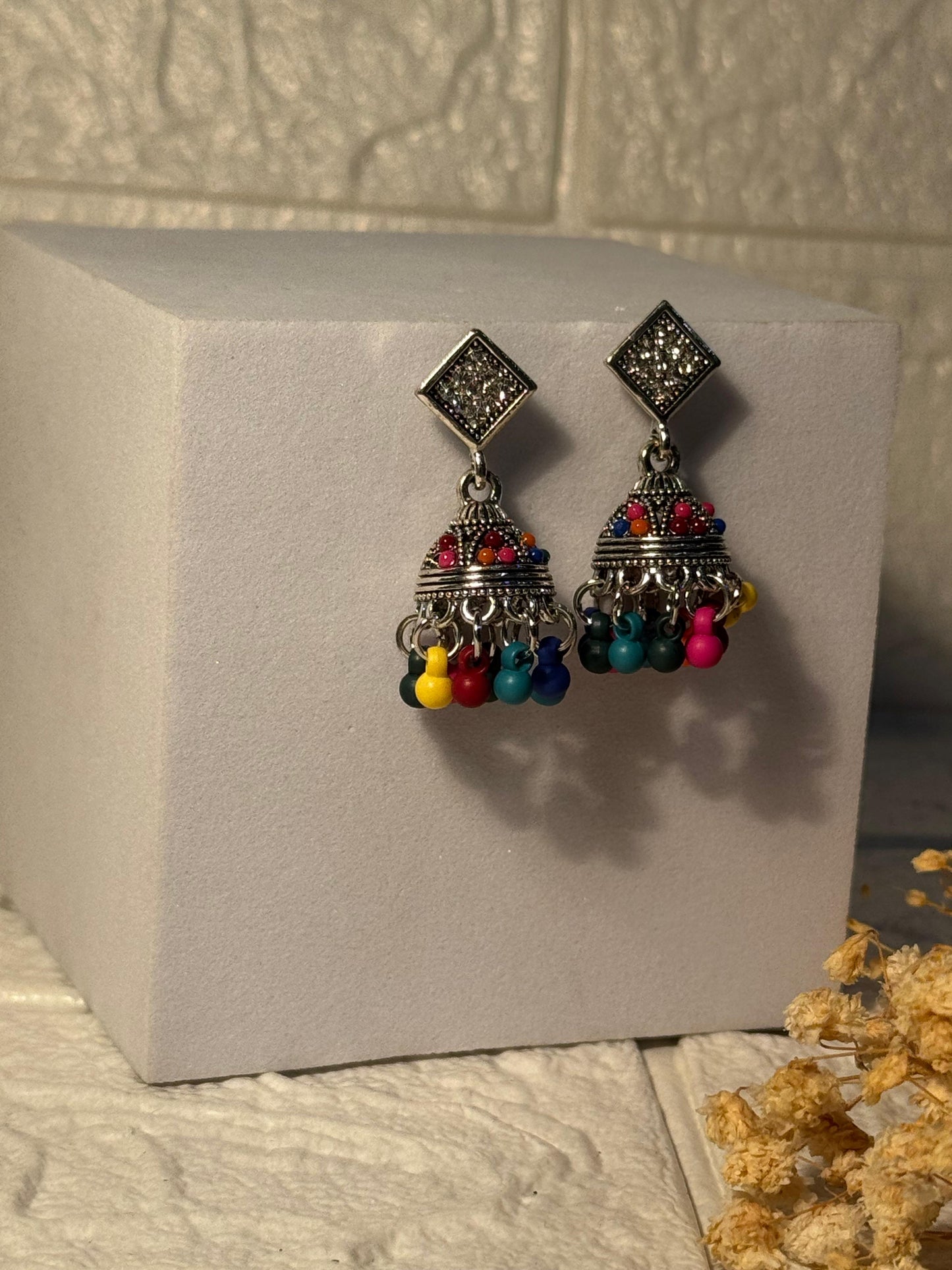 Chakoor Jhumkay (Multicolor)