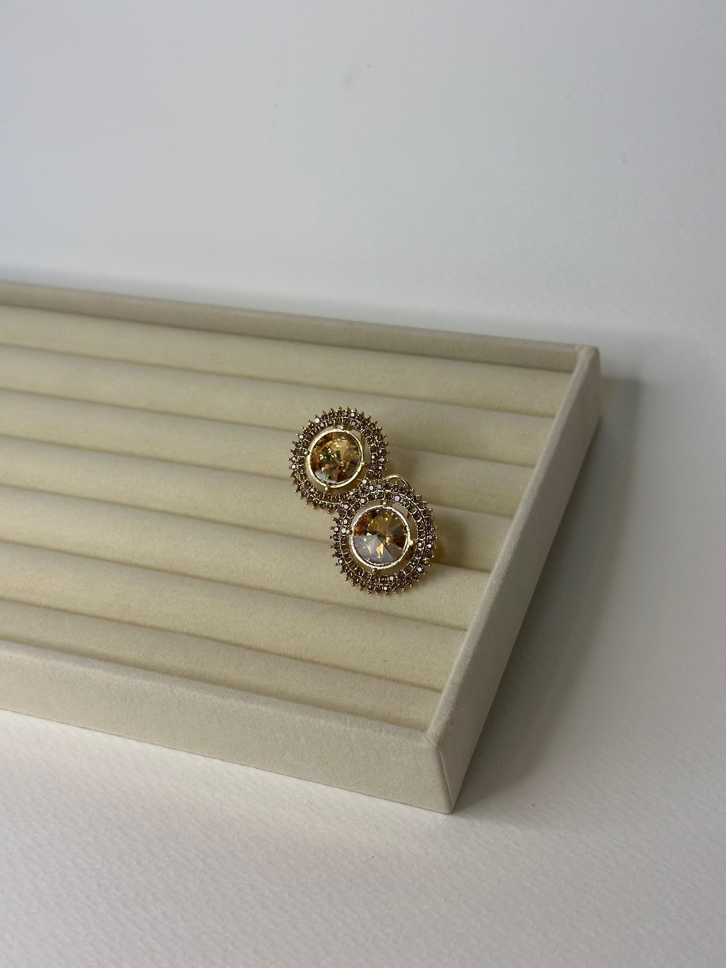 Celeste studs - Round copper