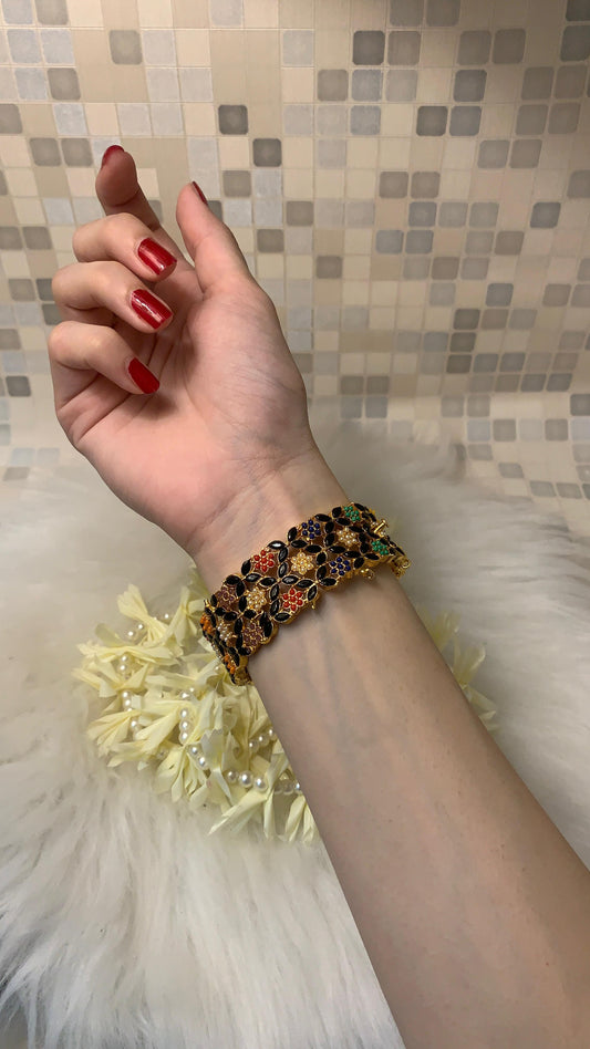 mahenur karra bracelet - Black