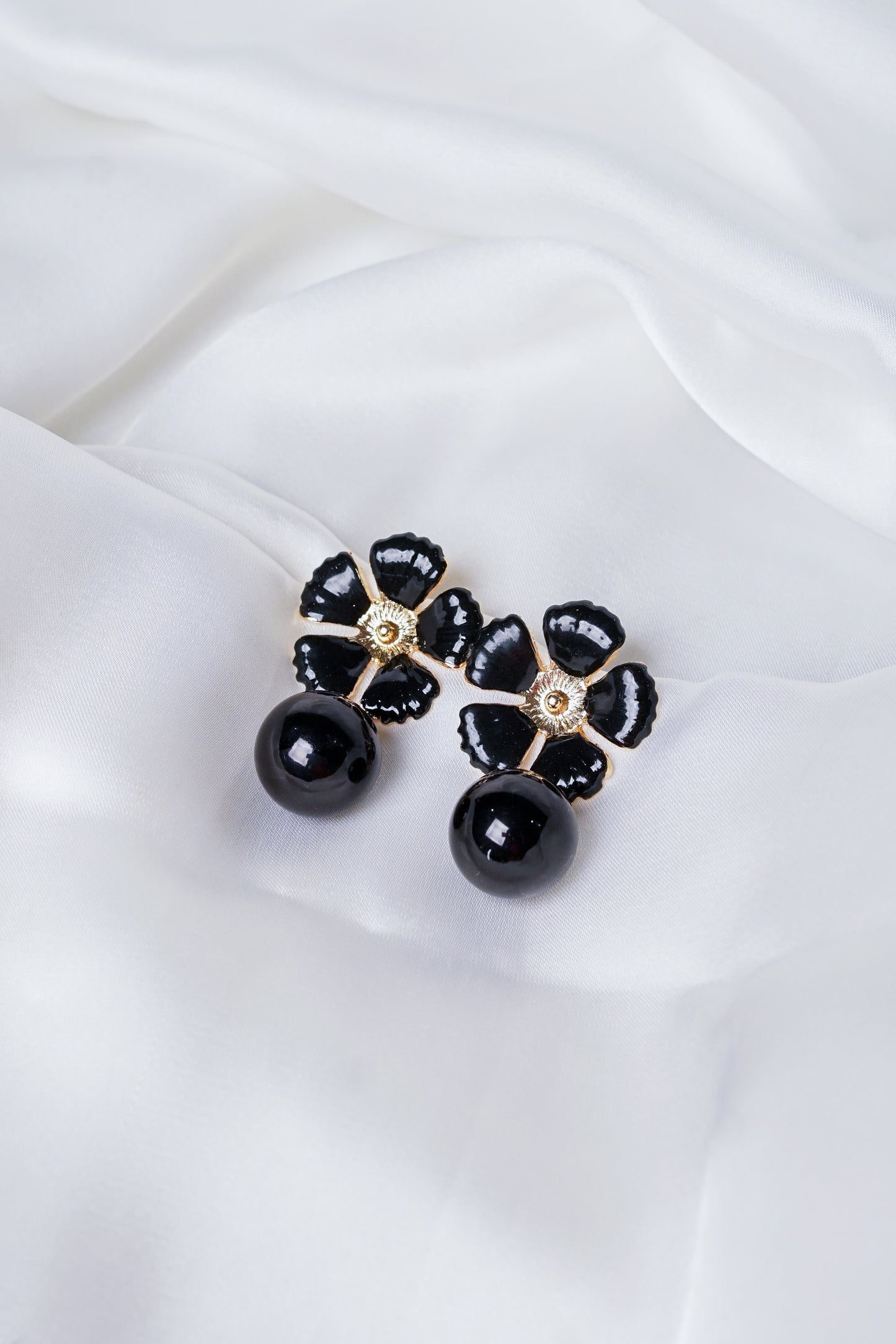 ES- 10 Floral Enamel Pearl