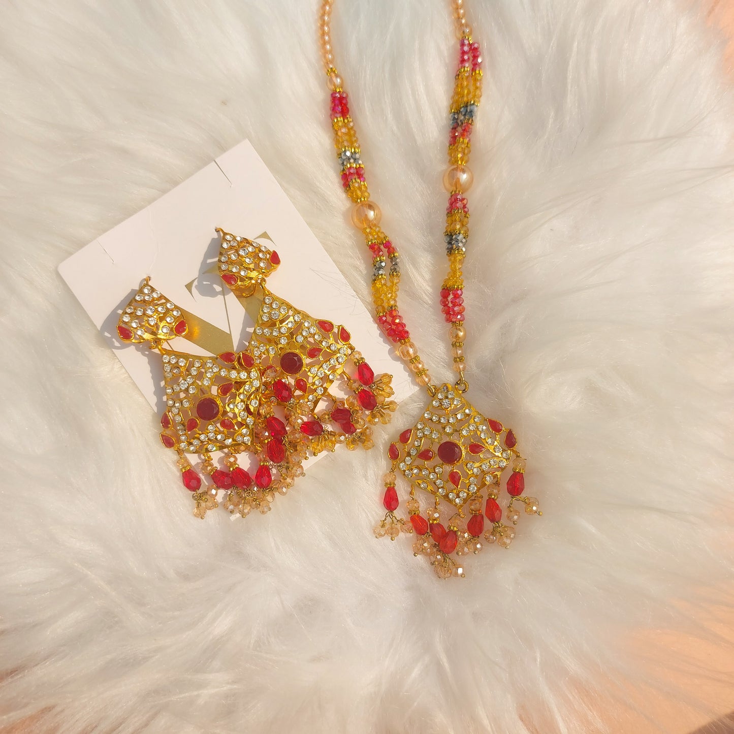 CD-21 Laal sunehri Maala