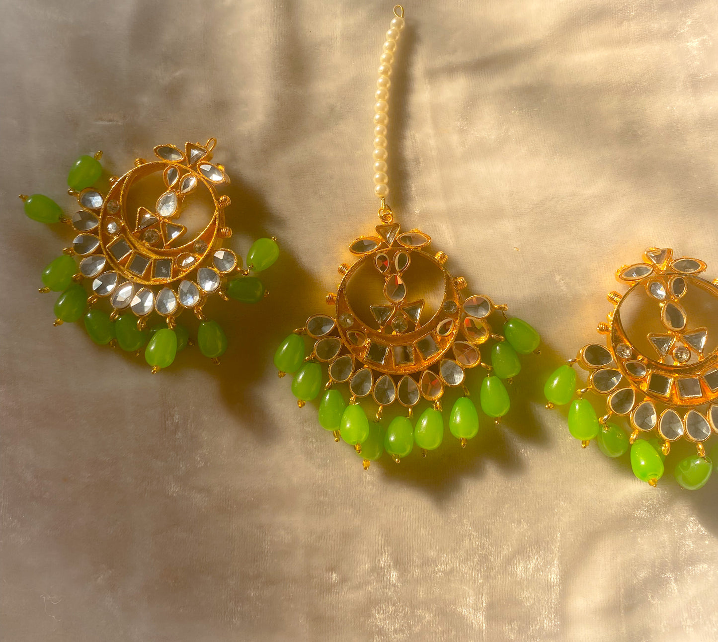 CD-20-2-89 Kundan Shisha Bindi And Earrings Set - Green