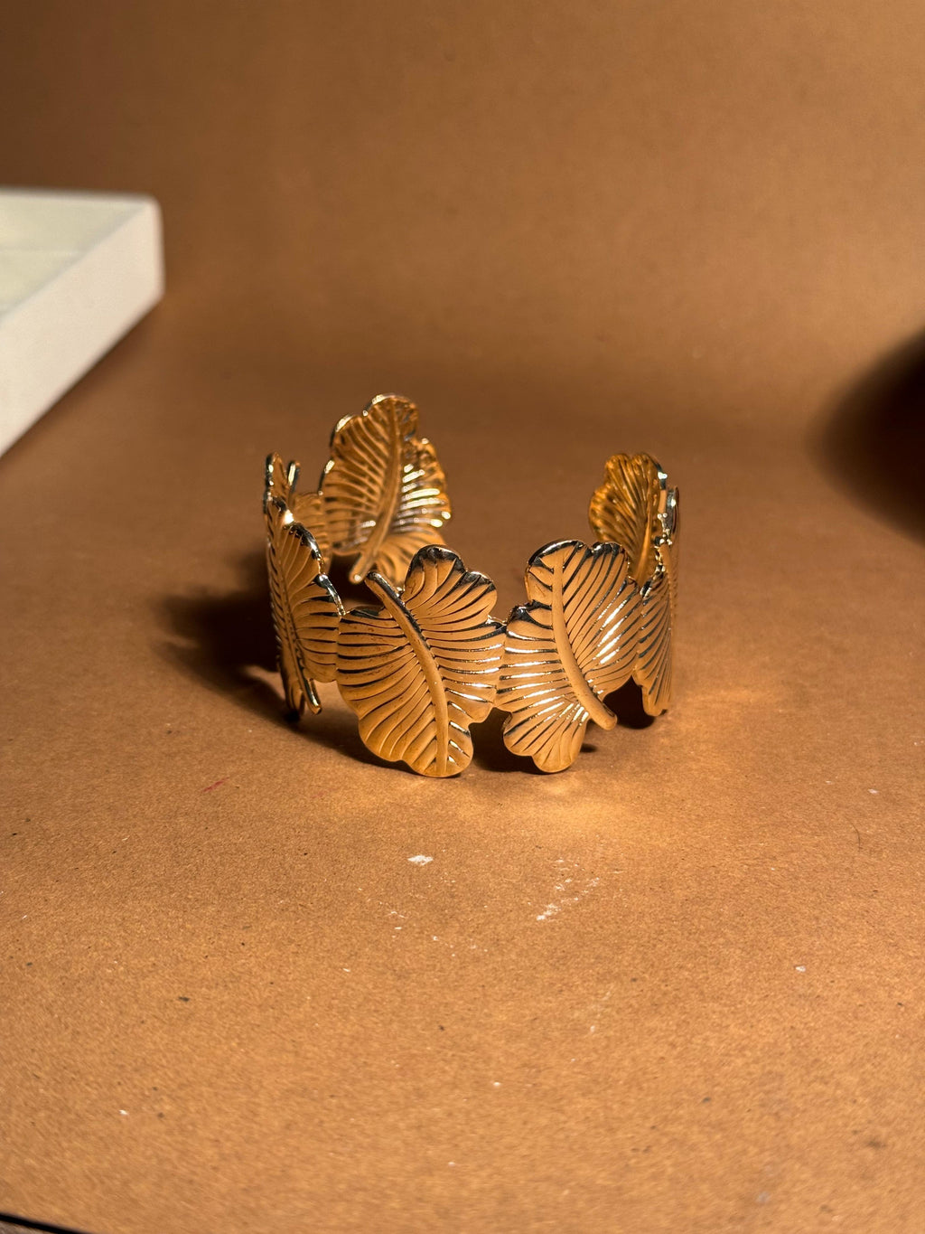 Elara Leaf bracelet - Gold