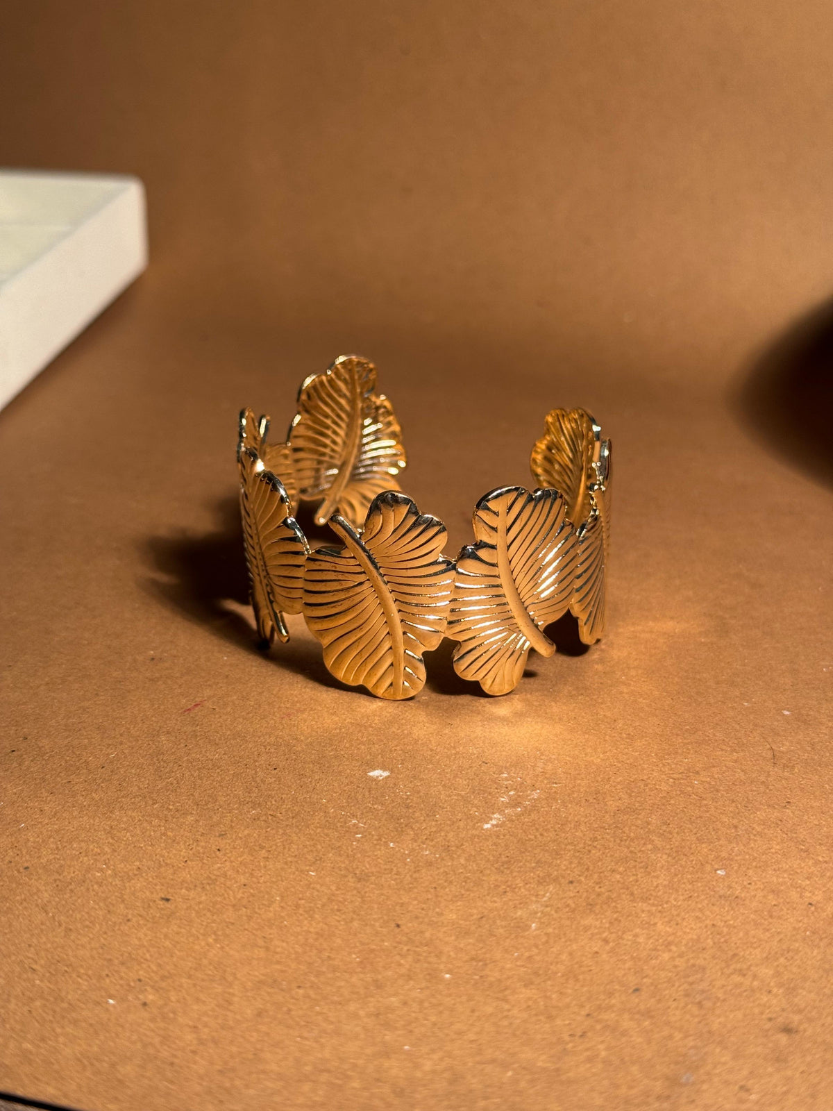 Elara Leaf bracelet - Gold